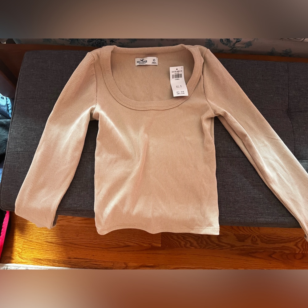 Hollister Ribbed Top in Light Tan